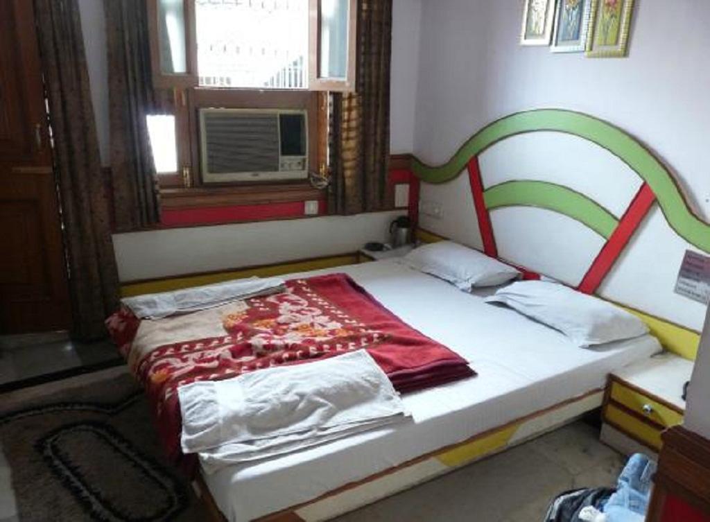 Ajay Guest House Нью-Дели Экстерьер фото